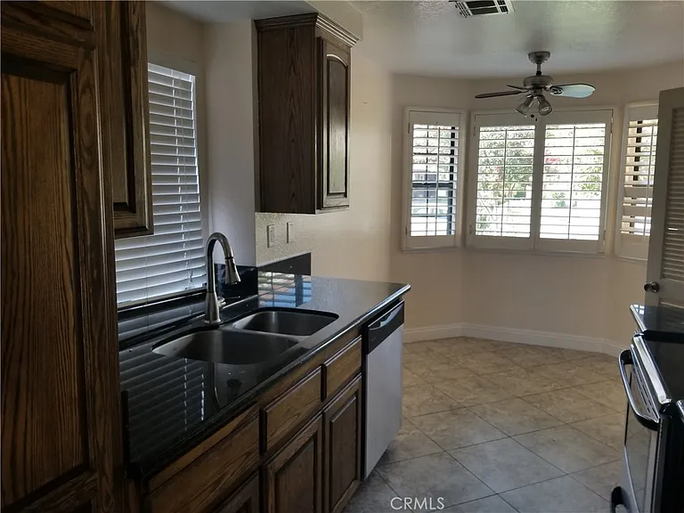 10943 Countryview Dr — Photo 6
