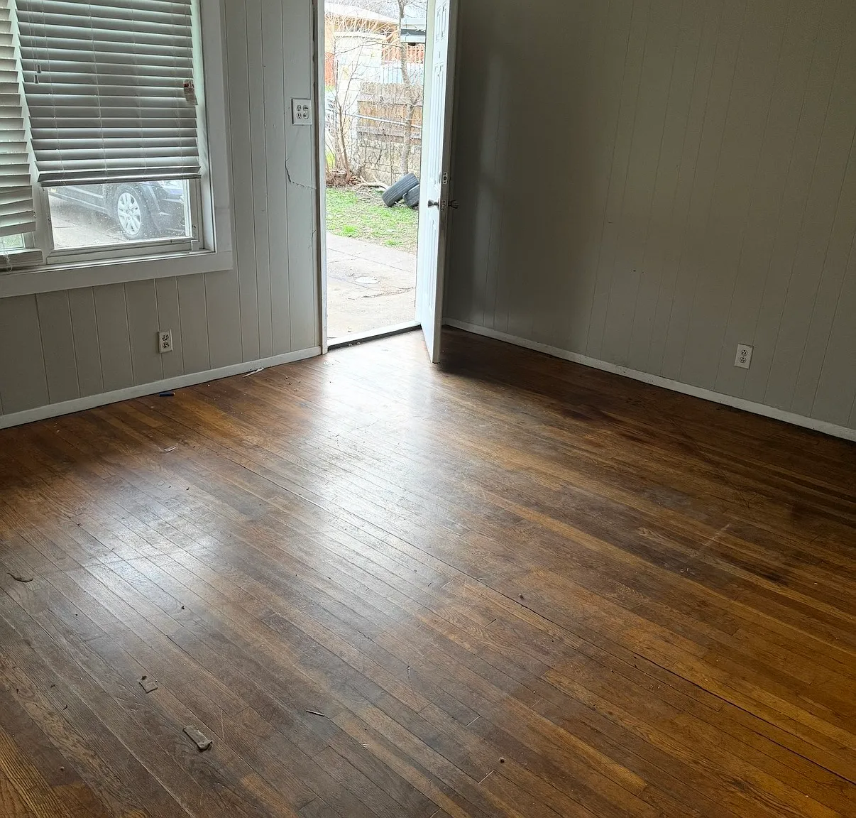 117 Collins Ave — Photo 2