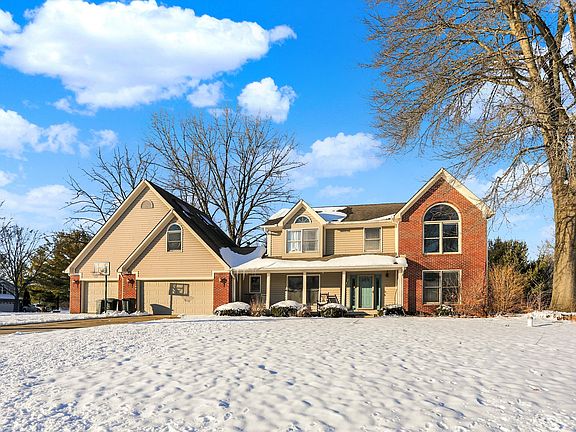 3rd image of 7136 Hidden Valley Dr