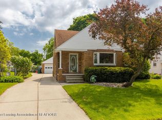 820 N Francis Ave, Lansing, MI 48912