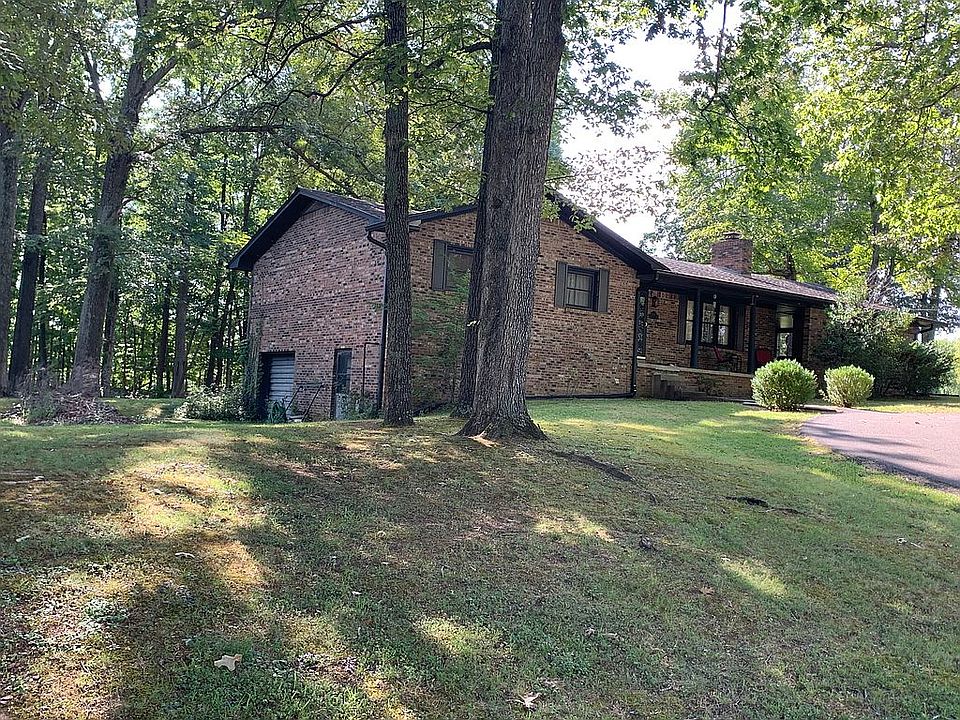 2nd image of 601 E Dogwood Dr