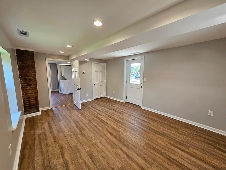 208B Old River Rd — Photo 8