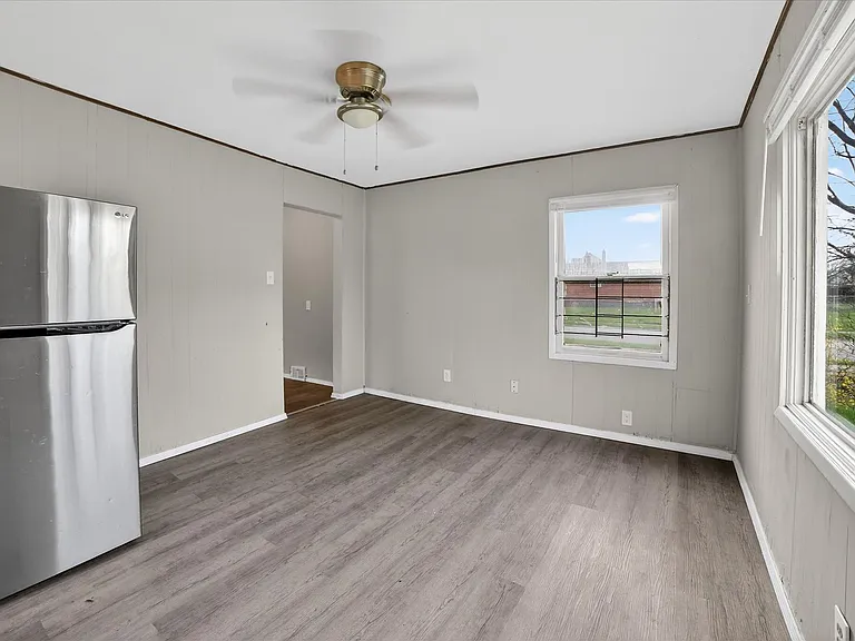 17208 Lipton Ave — Photo 11