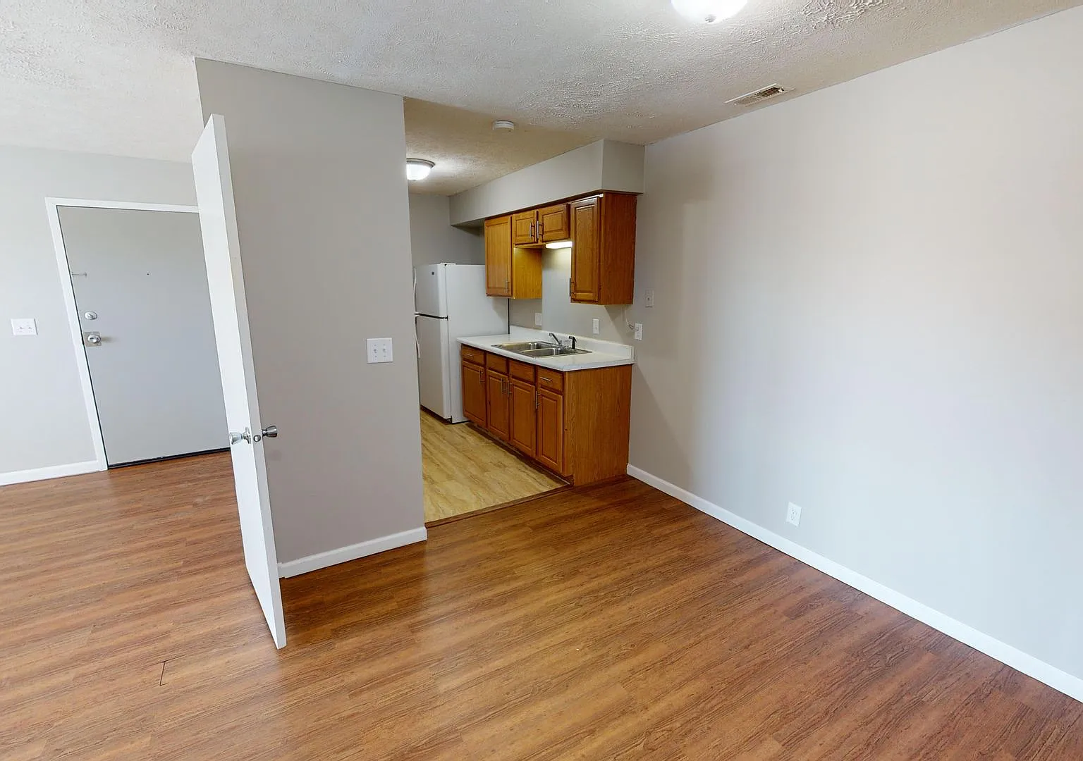 3220-3222 W. 13th Street — Photo 3