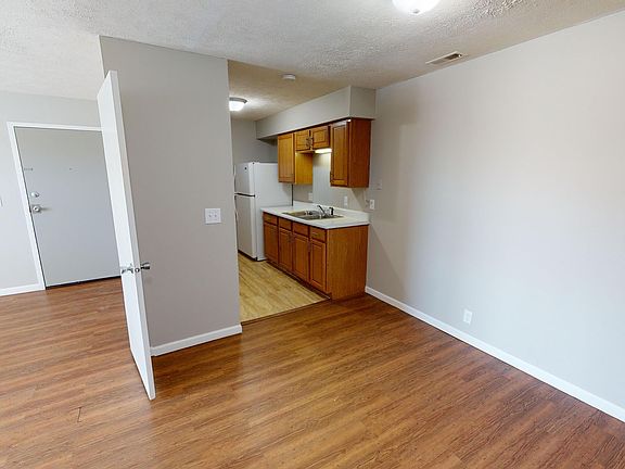 3rd image of 3220-3222 W 13th St #5
