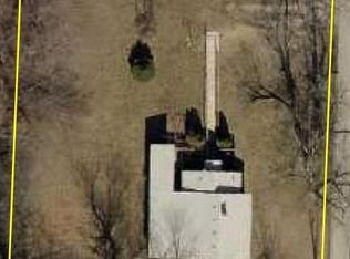 2901 W Calhoun St, Springfield, MO 65802