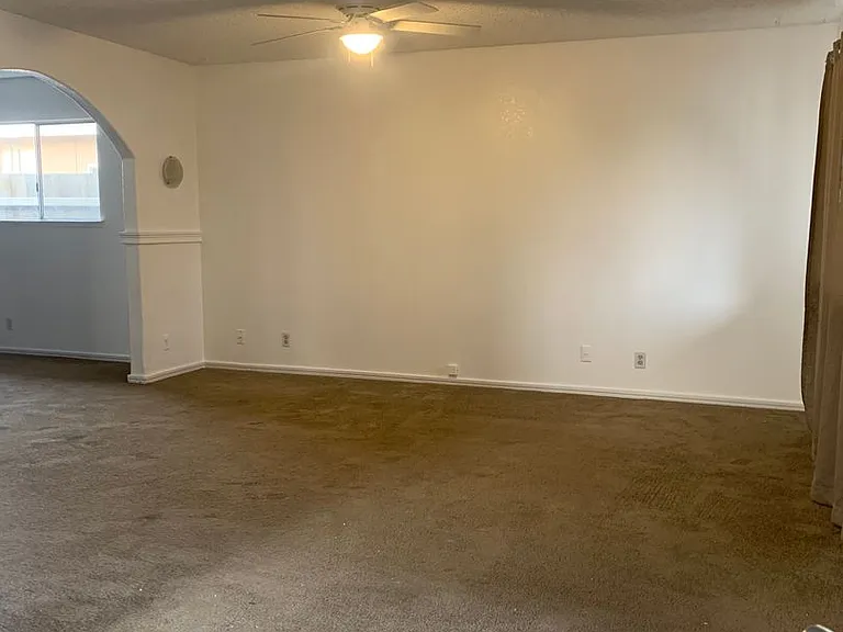 994 S Harris St — Photo 1