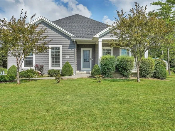 1080 Center St, East Aurora, NY 14052
