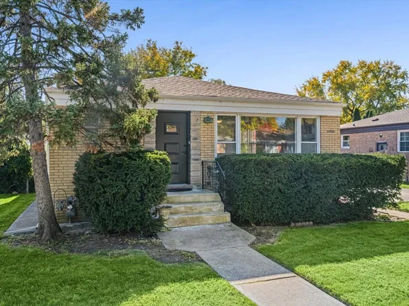 3309 Crain St, Skokie, IL 60076