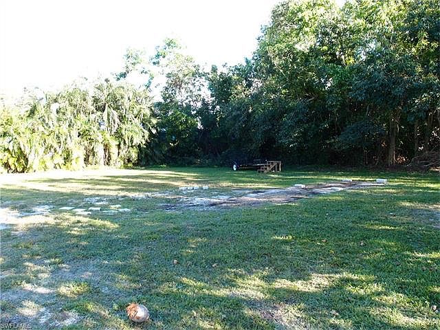 2nd image of 10754 Russell Rd