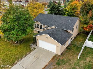 8811 N Davis Cir, Hayden Lake, ID 83835