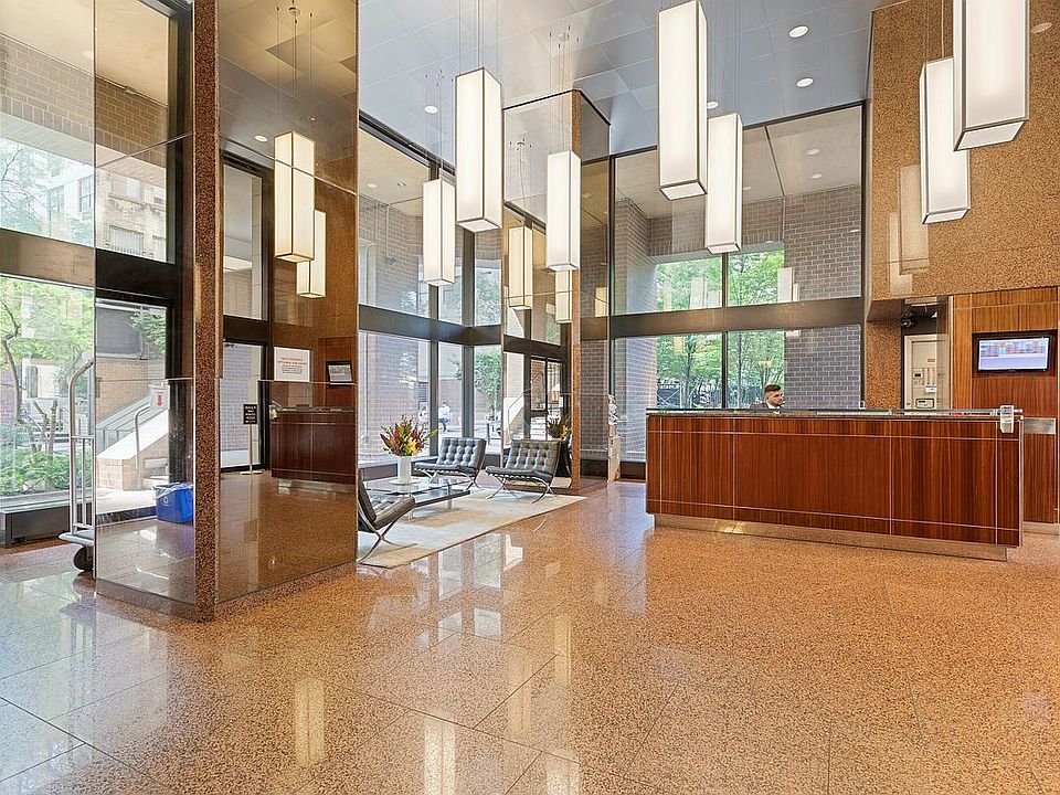 1st image of 30 W 61st St APT 6D