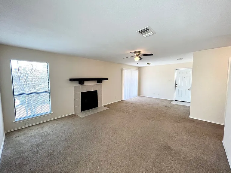 810 Station St — Photo 4
