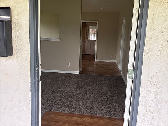 2nd image of 1300 Sonoma Ave #1