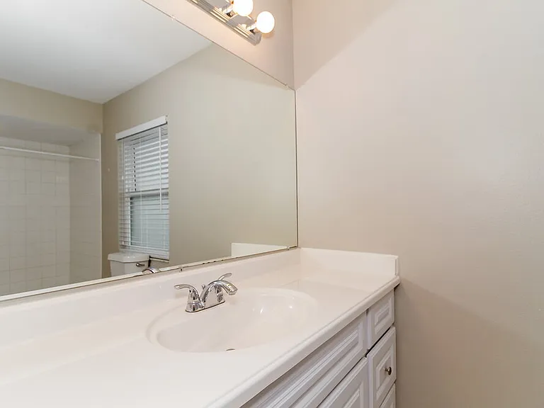 825 Virginia Woods Ln — Photo 11