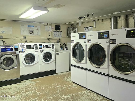 5th image of 406 Maryland Ave APT 2D