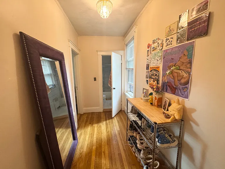 130 Sutherland Rd #4 — Photo 2