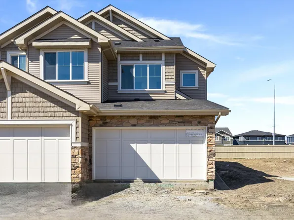 1044 Cristall Cres, Edmonton, AB T6W 5S6