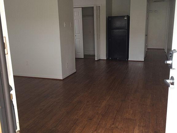 5th image of 308B Richards St