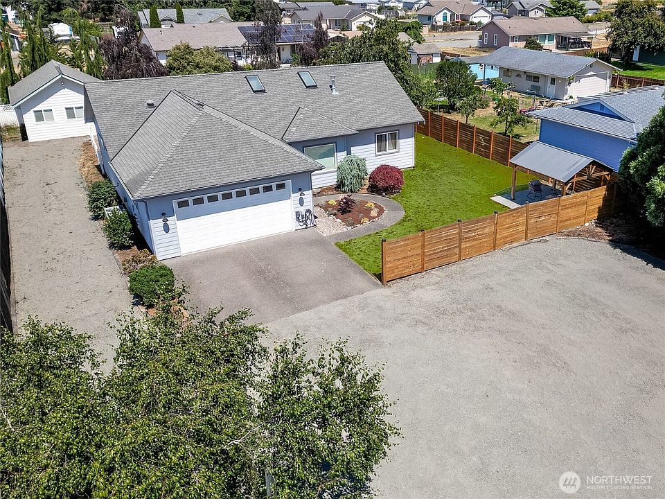 1st image of 41 Smithfield Drive