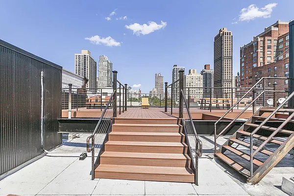 Rented by Cooper & Cooper Real Estate | media 19