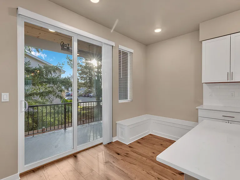 15423 Admiralty Way #E3 — Photo 36