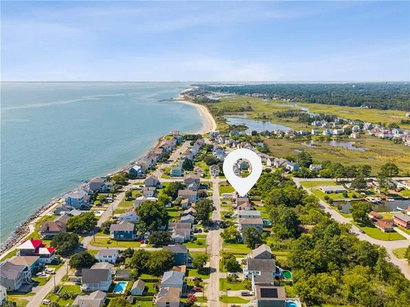 11 Bonita Dr, Hampton, VA 23664