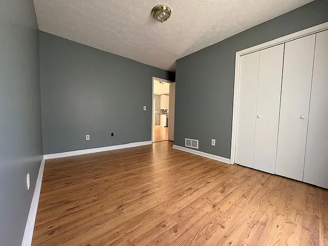 1015 Water Fall Pl — Photo 8