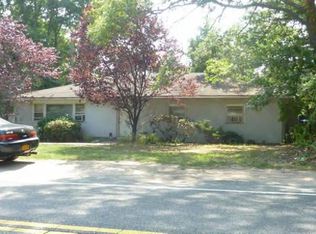 602 Horseblock Rd, Brookhaven, NY 11719