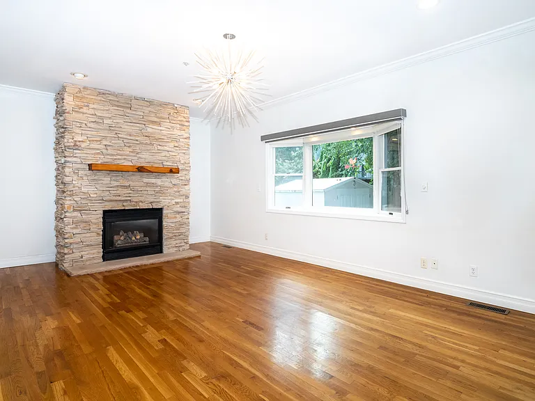 8 Davenport St #1 — Photo 7