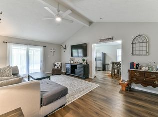 9902 Wren St, La Porte, TX 77571