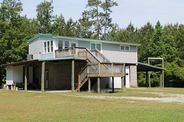2nd image of 20 Hideaway Rd