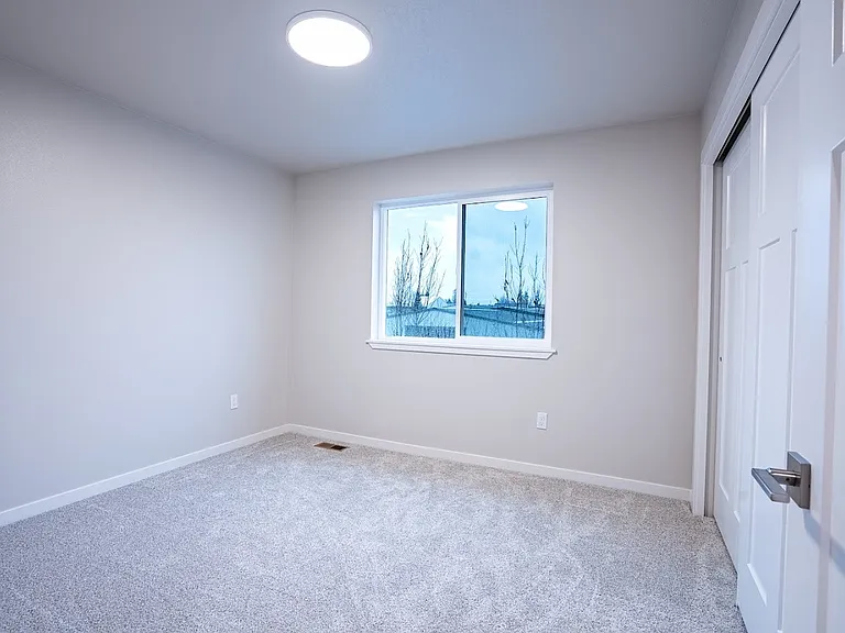8154 W Boekel Rd — Photo 7