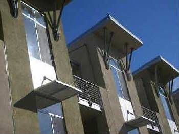 Building Photo 3