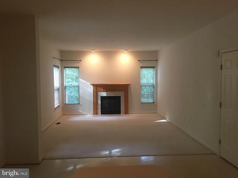 5641 Eppes Island Pl — Photo 4