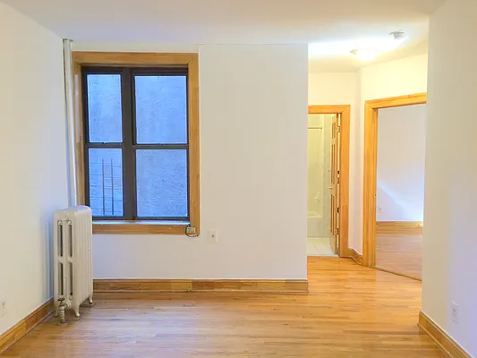 Rented by Uptown Flats LLC | media 25