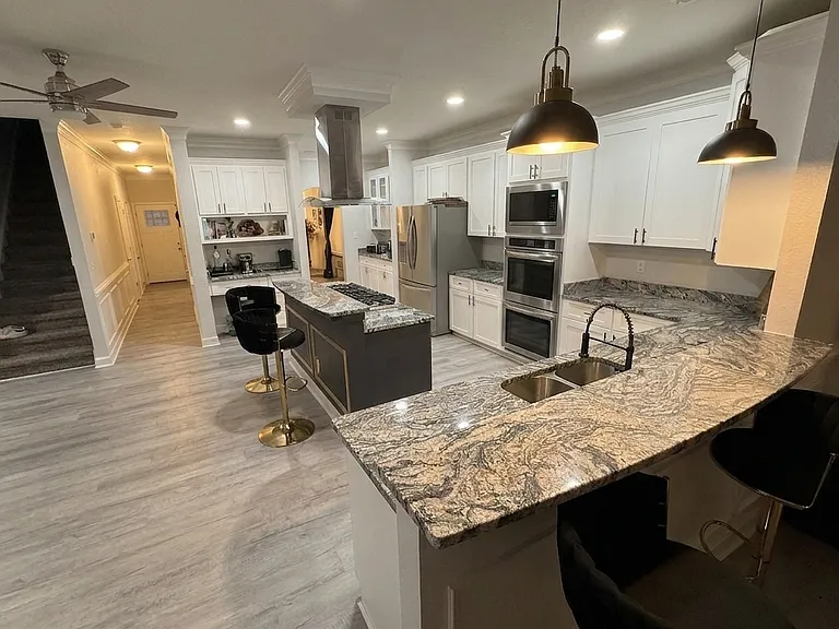 445 Rogers Ave — Photo 11