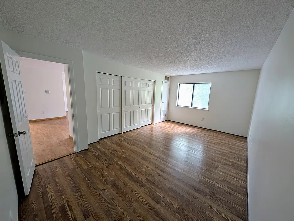 8 Village Way #4