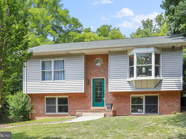 265 N Water St, Strasburg, VA 22657