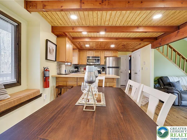 163 Cambridge Ct — Photo 13