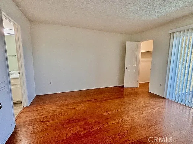 679 W 18th St #B — Photo 24