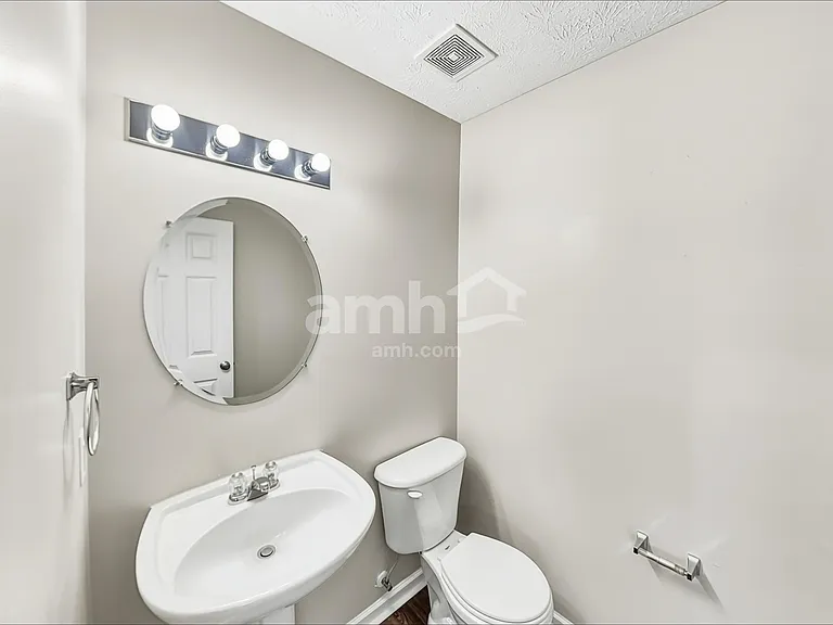 119 Crestwood Ln — Photo 12