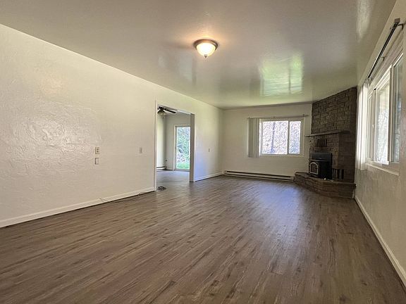 3rd image of 11 Goodyear Rd
