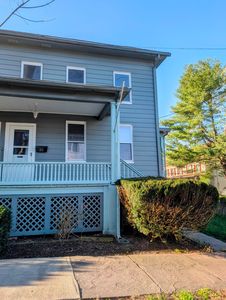 16 4th St, Frenchtown, NJ, 08825