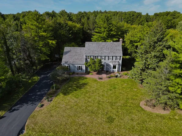 389 Juniper COURT, Delafield, WI 53018