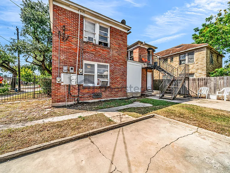2121 Alabama St — Photo 29