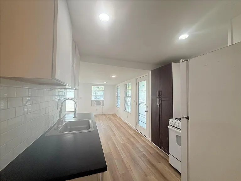 1119 Spur St #A — Photo 6