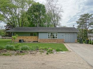 1010 N Elmhurst Rd, Prospect Heights, IL 60070