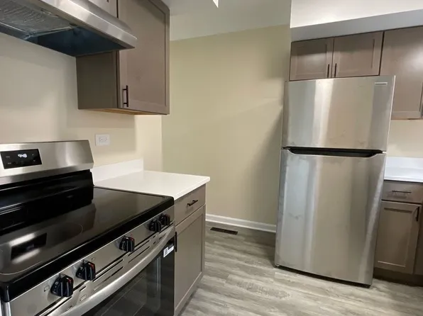 1324 Tinker Way Unit B, Glenview, IL 60025