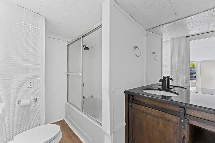 920 Premont Ave #2 — Photo 15